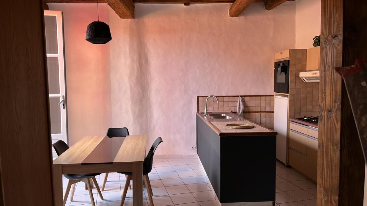 Atypique Apartman Châteauneuf-de-Gadagne Kültér fotó